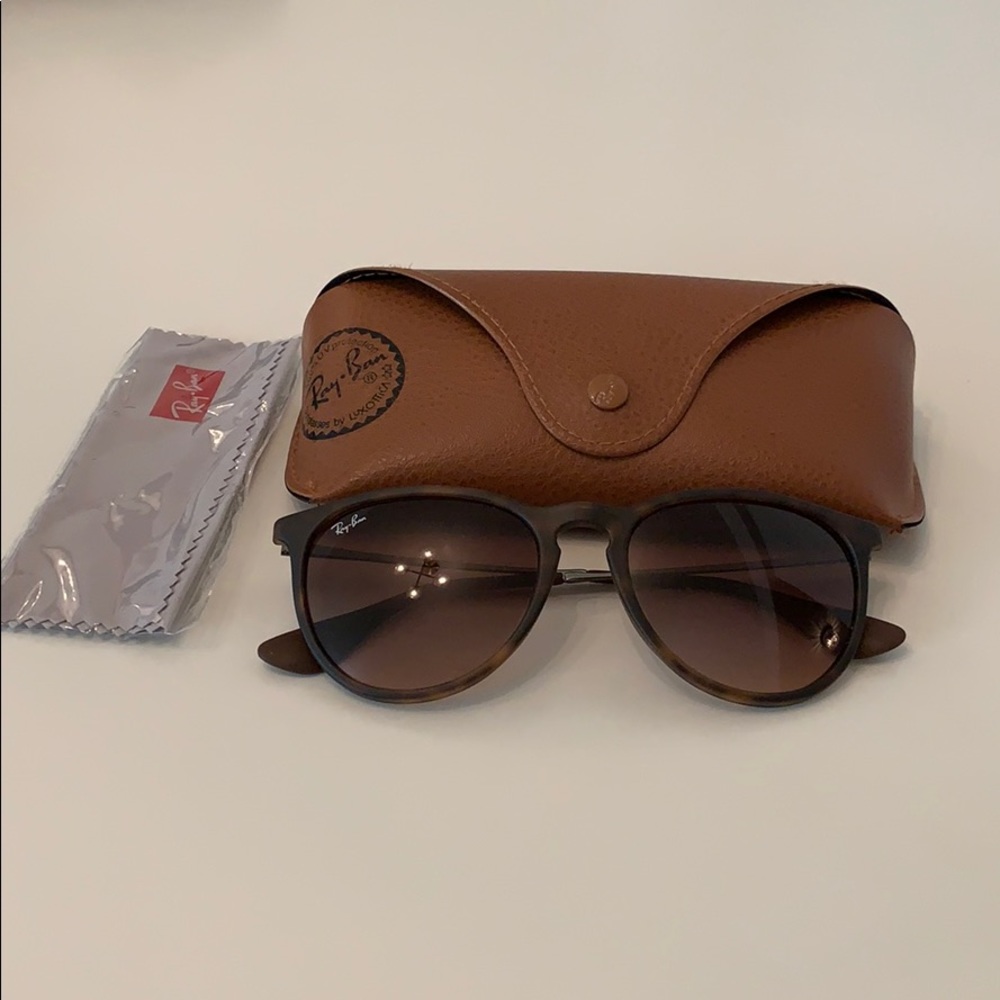 Ray-Ban Erika Sunglasses, Round, Tortoise/Brown